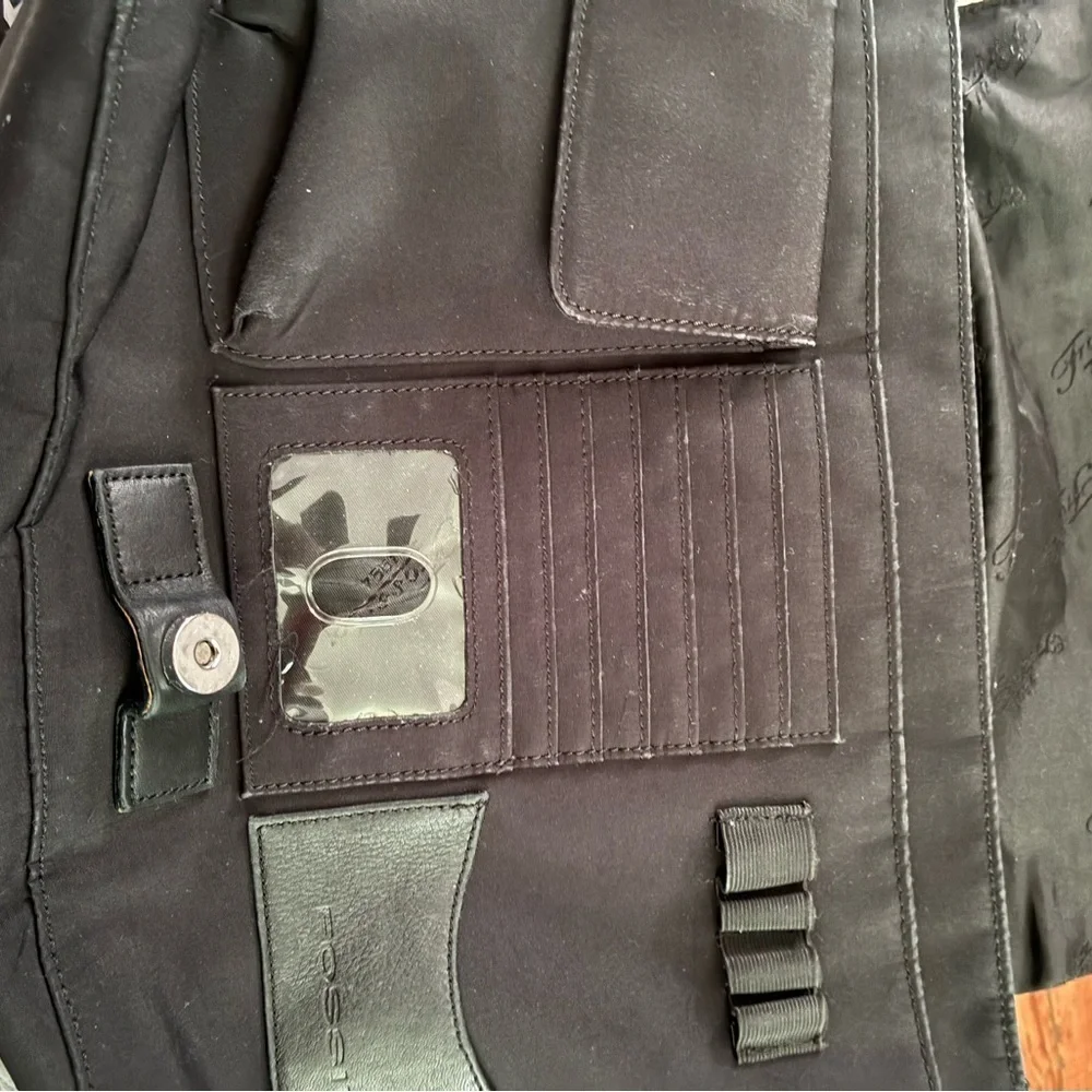 Fossil elegant black